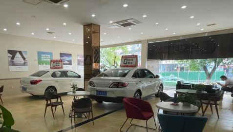 商务用车 个人租车代步 月租 日租均可车型齐全普通轿车出租别 商务用车 个人租车代步 月租 日租均可车型齐全普通轿车出租别